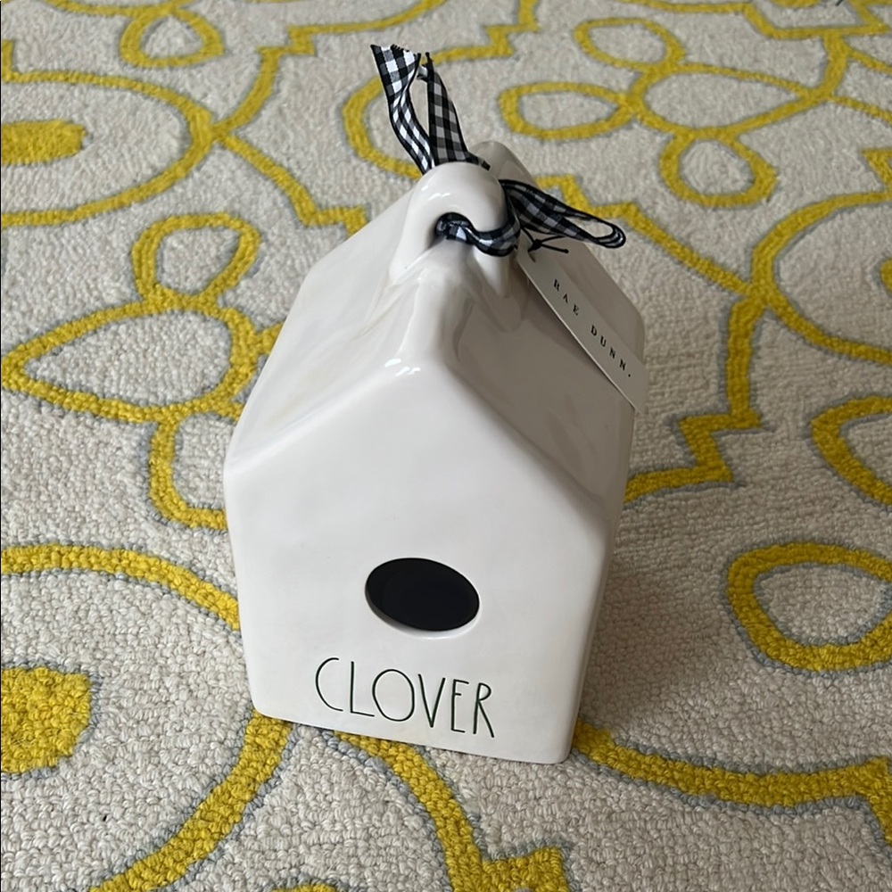 NWT Rae Dunn Clover Birdhouse